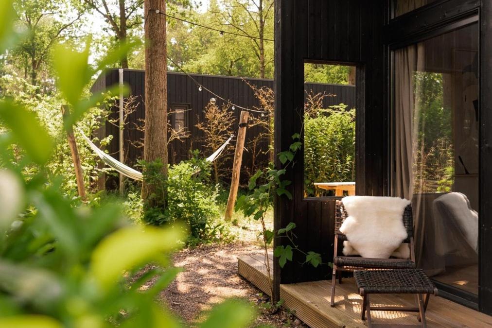 Villa Luxe Hottub Japandi Tiny House In Het Bos Nunspeet Exterior foto